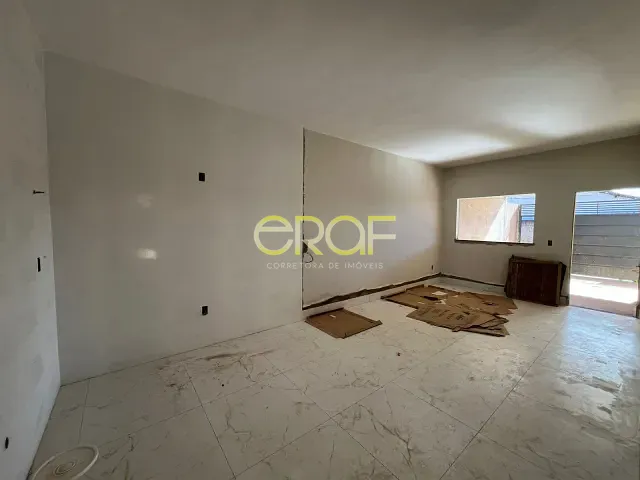 Casa 2 quartos e 2 banheiros, à venda, no bairro Iris Village em Formosa