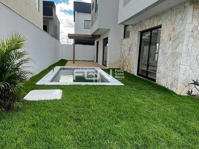 Casa com 200m² 4 quartos e 1 banheiro, à venda, no bairro Centro em Camaçari