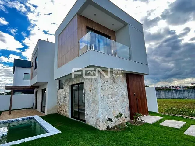 Casa com 200m² 4 quartos e 1 banheiro, à venda, no bairro Centro em Camaçari