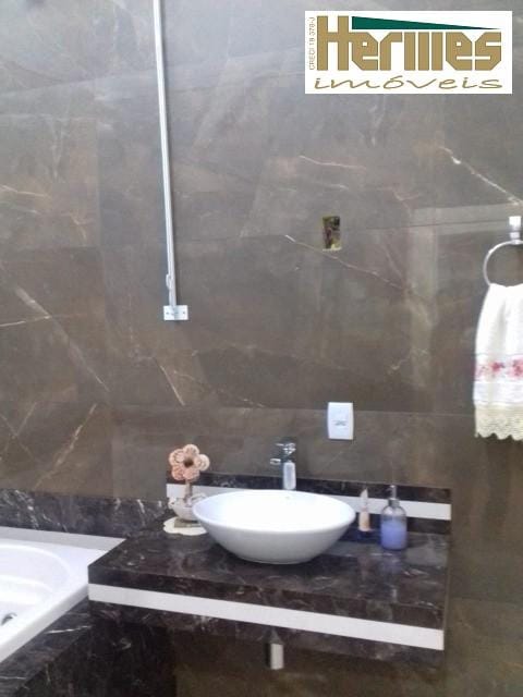Casa, 4 quartos, 250 m² - Foto 14