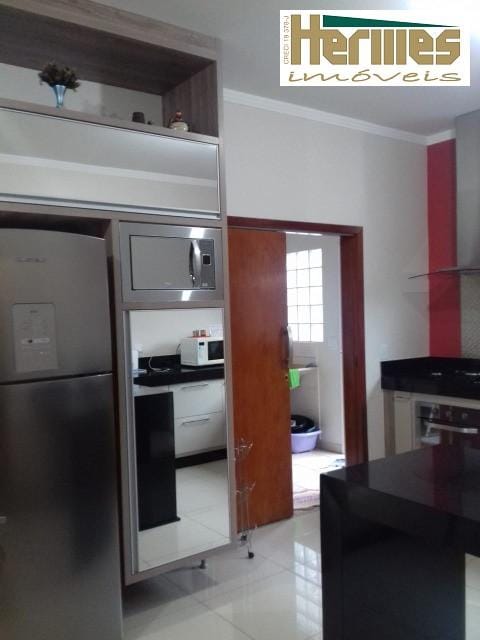 Casa, 4 quartos, 250 m² - Foto 9