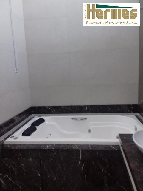Casa, 4 quartos, 250 m² - Foto 15