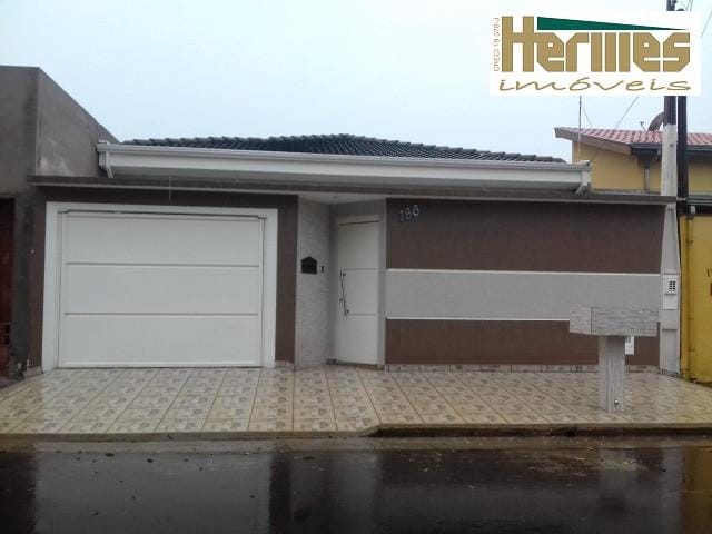 Casa, 4 quartos, 250 m² - Foto 1