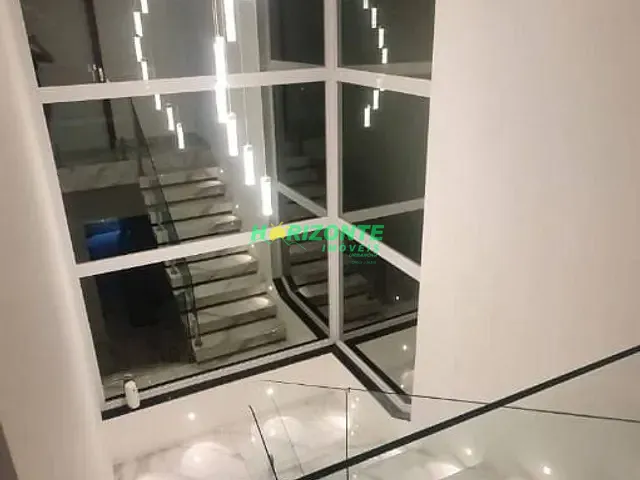 Casa com 450m² 8 quartos e 8 banheiros, à venda, no bairro Condomínio Residencial Jaguary em São José dos Campos