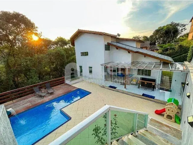Casa 4 quartos e 6 banheiros, à venda, no bairro Cumbari em Mairiporã