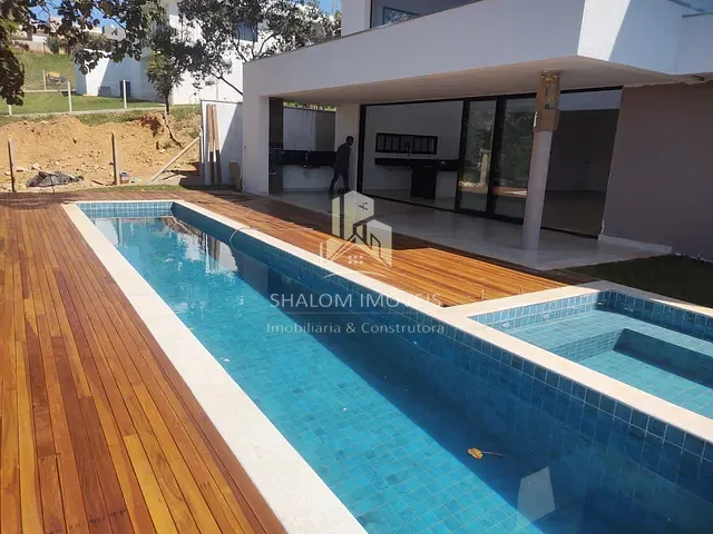 Casa com 1000m² 4 quartos e 5 banheiros, à venda, no bairro Mirante do Fidalgo em Lagoa Santa