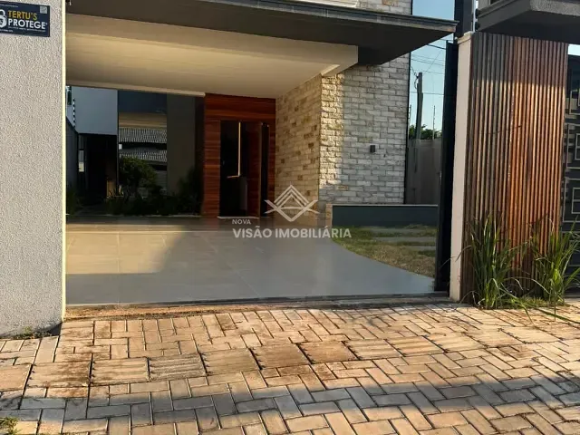 Casa 3 quartos e 3 banheiros, à venda, no bairro Jardim Itália III em Sinop