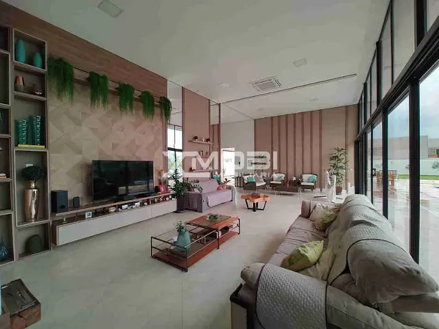 Casa com 856m² 3 quartos e 5 banheiros, à venda, no bairro Medeiros em Jundiaí