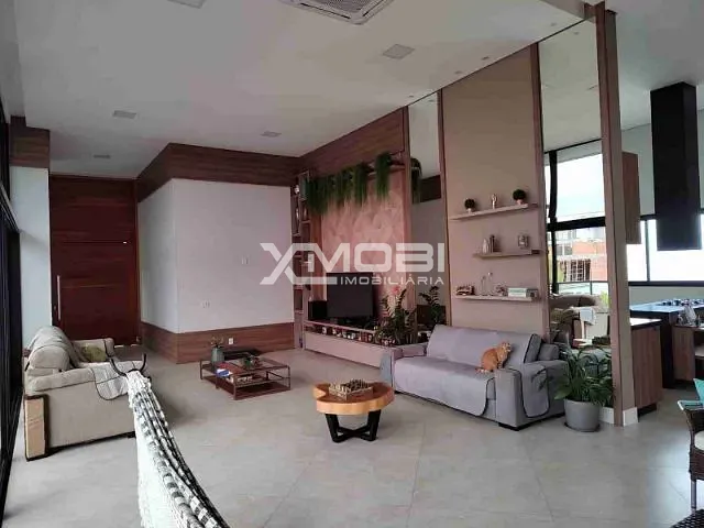 Casa com 856m² 3 quartos e 5 banheiros, à venda, no bairro Medeiros em Jundiaí