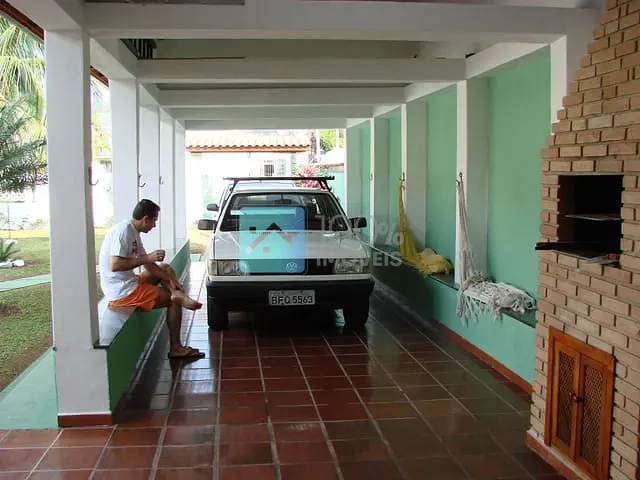 Casa com 300m² 3 quartos e 2 banheiros, à venda, no bairro Ipiranga em Caraguatatuba