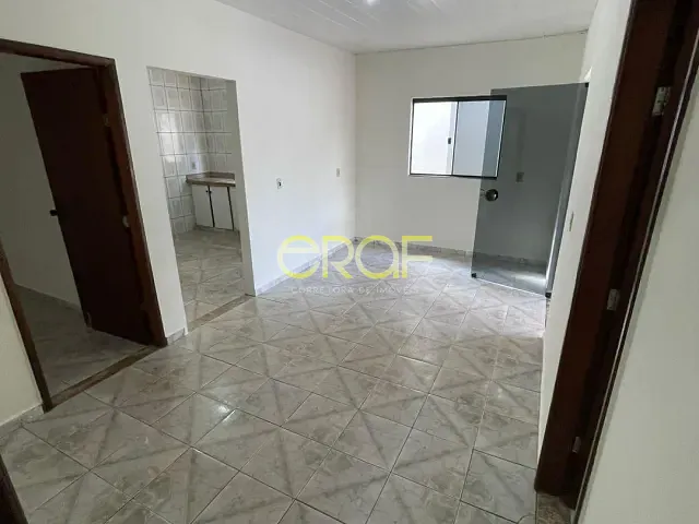 Casa 2 quartos e 1 banheiro, para alugar, no bairro Formosinha em Formosa