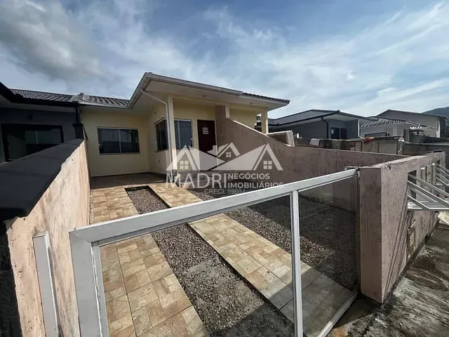 Casa 2 quartos e 1 banheiro, para alugar, no bairro Bela Vista em Palhoça