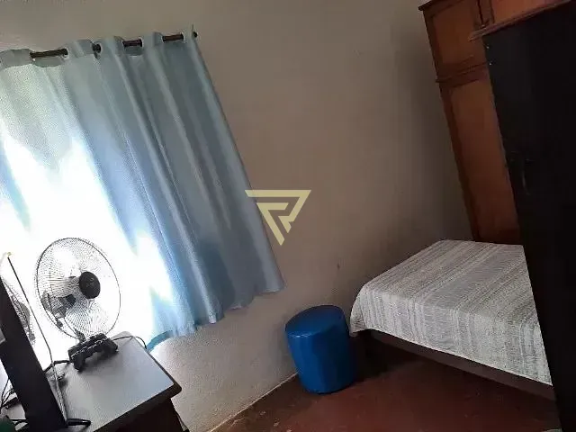 Casa com 245m² 2 quartos e 2 banheiros, à venda, no bairro Vila Tibério em Ribeirão Preto