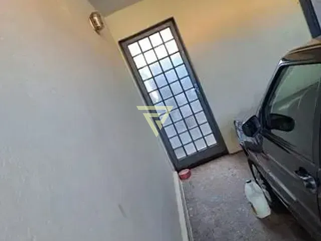Casa com 245m² 2 quartos e 2 banheiros, à venda, no bairro Vila Tibério em Ribeirão Preto
