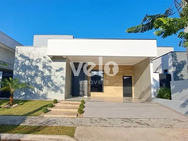 Casa com 300m² 3 quartos e 4 banheiros, à venda, no bairro Piracangaguá em Taubaté