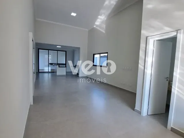 Casa com 300m² 3 quartos e 4 banheiros, à venda, no bairro Piracangaguá em Taubaté