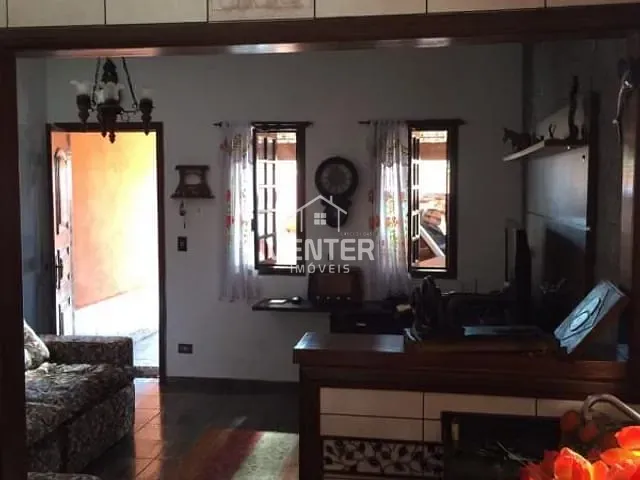 Casa com 171m² 3 quartos e 4 banheiros, à venda, no bairro Vila Prosperidade em Taubaté