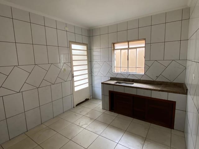 Casa 3 quartos e 1 banheiro, para alugar, no bairro Morbidelli em Extrema