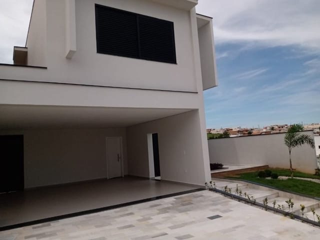 Casa com 450m² 4 quartos e 5 banheiros, à venda, no bairro Terras de São José em São João da Boa Vista