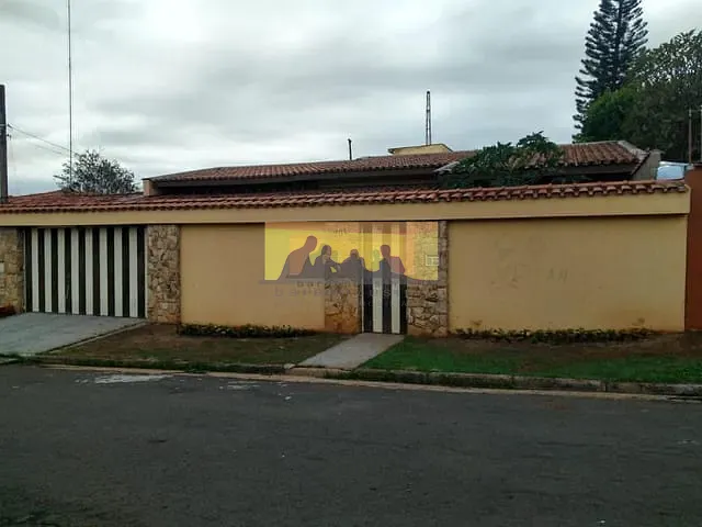 Casa com 450m² 5 quartos e 6 banheiros, à venda, no bairro Cidade Universitária em Campinas