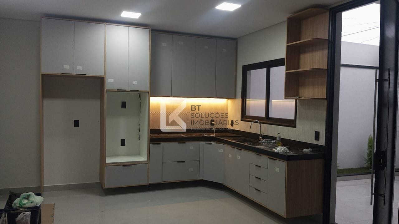 Casa à venda com 3 quartos, 116m² - Foto 4