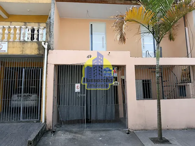 Casa com 40m² 1 quarto e 1 banheiro, para alugar, no bairro Santa Maria em Osasco