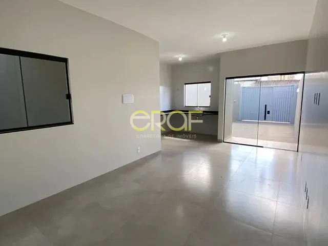 Casa 2 quartos e 2 banheiros, à venda, no bairro Parque Laguna II em Formosa