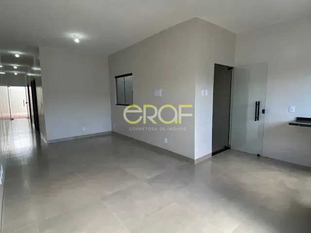 Casa 2 quartos e 2 banheiros, à venda, no bairro Parque Laguna II em Formosa