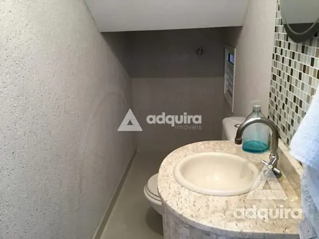 Sobrado com 140m² 3 quartos e 2 banheiros, à venda, no bairro Orfãs em Ponta Grossa