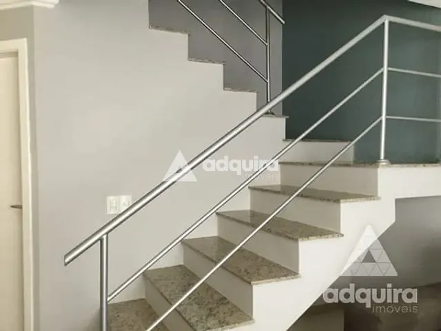 Sobrado com 140m² 3 quartos e 2 banheiros, à venda, no bairro Orfãs em Ponta Grossa