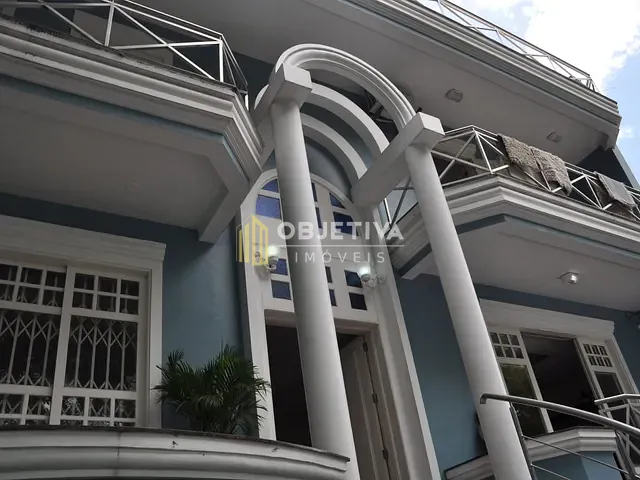 Casa com 526m² 4 quartos e 4 banheiros, à venda, no bairro Três Figueiras em Porto Alegre