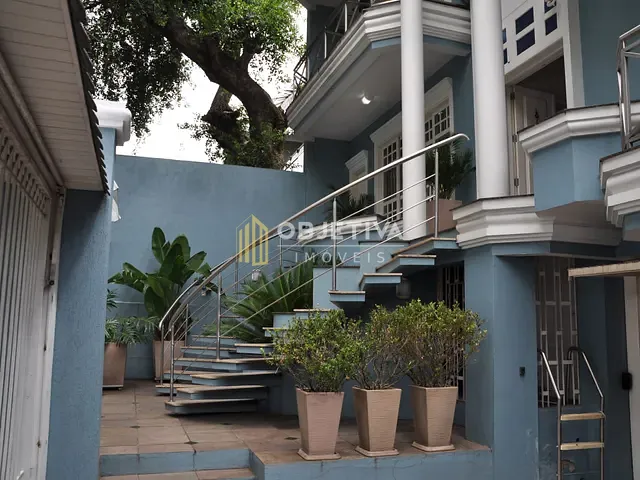 Casa com 526m² 4 quartos e 4 banheiros, à venda, no bairro Três Figueiras em Porto Alegre