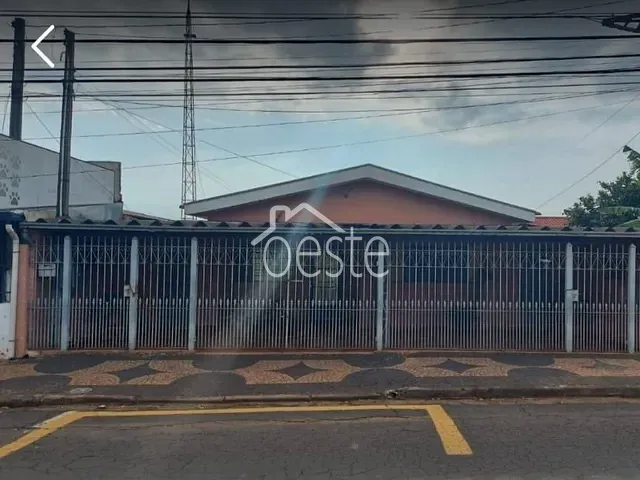 Casa com 250m² 3 quartos e 1 banheiro, à venda, no bairro Vila Oliveira em Santa Bárbara D'Oeste