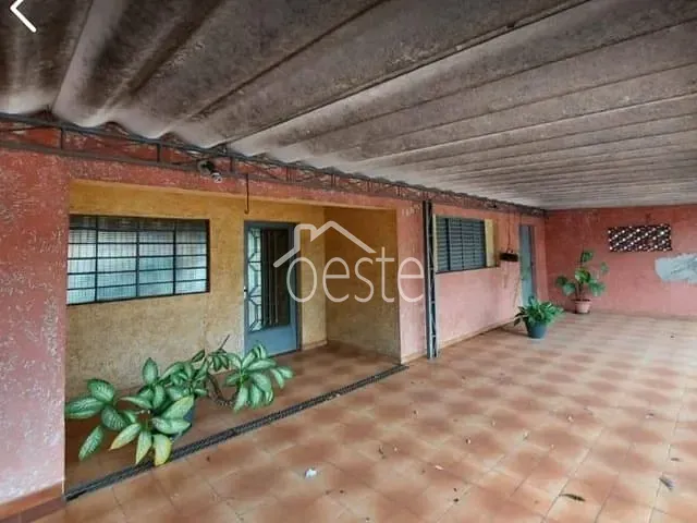 Casa com 250m² 3 quartos e 1 banheiro, à venda, no bairro Vila Oliveira em Santa Bárbara D'Oeste