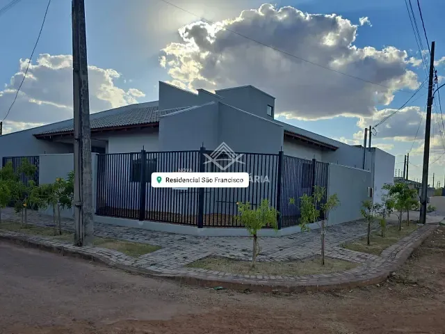Casa 3 quartos e 1 banheiro, à venda, no bairro Residencial São Francisco em Sinop
