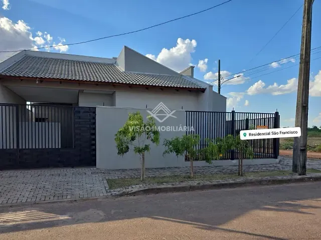 Casa 3 quartos e 1 banheiro, à venda, no bairro Residencial São Francisco em Sinop