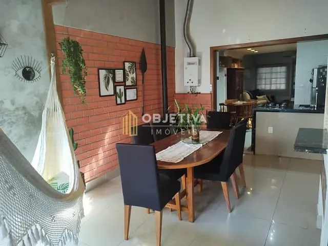 Casa com 134m² 3 quartos e 2 banheiros, à venda, no bairro Cavalhada em Porto Alegre