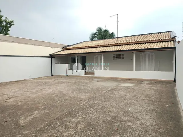 Casa com 120m² 1 quarto e 1 banheiro, para alugar, no bairro Centro em Artur Nogueira