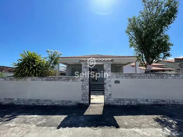 Casa com 380m² 3 quartos e 2 banheiros, para alugar, no bairro Jardim Atlântico Oeste (Itaipuaçu) em Maricá