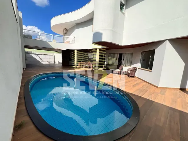 Casa com 420m² 4 quartos e 5 banheiros, à venda, no bairro Jardim Estoril em Bauru