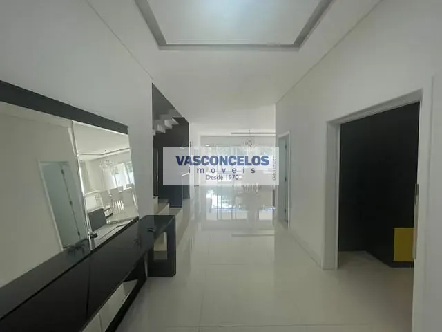 Casa com 450m² 4 quartos e 6 banheiros, à venda ou para alugar, no bairro Jardim do Golfe em São José dos Campos