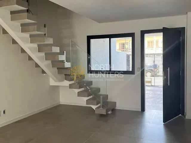 Casa com 125m² 2 quartos e 3 banheiros, à venda, no bairro Boa Vista em Joinville