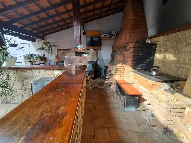 Casa com 297m² 4 quartos e 3 banheiros, à venda, no bairro Mauá II em Jaguariúna