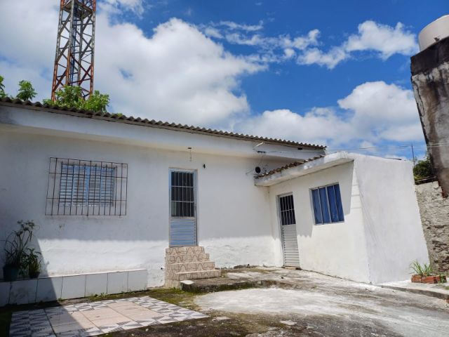 Casa com 263m² 1 quarto e 1 banheiro, à venda, no bairro Jardim Rio Douro em São Paulo