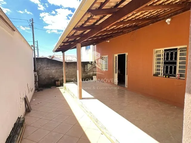 Casa com 360m² 4 quartos e 1 banheiro, à venda, no bairro Parque Xangri-Lá em Contagem