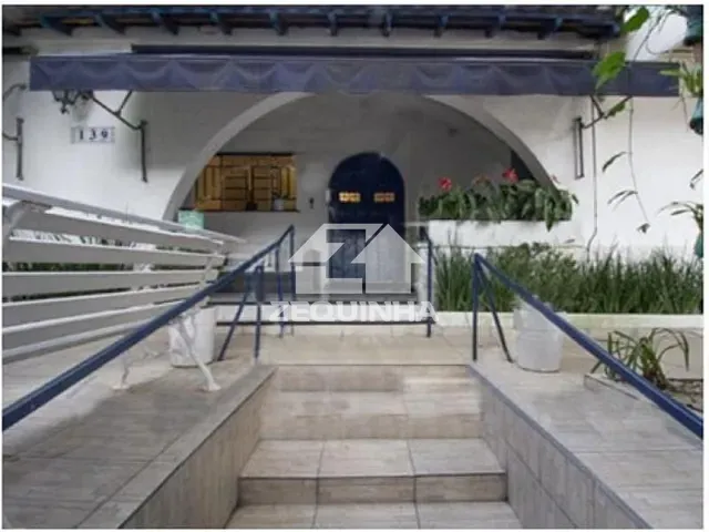 Casa com 584m² 10 quartos e 5 banheiros, à venda, no bairro Perdizes em Sao Paulo
