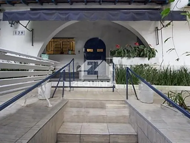 Casa com 584m² 10 quartos e 5 banheiros, à venda, no bairro Perdizes em Sao Paulo