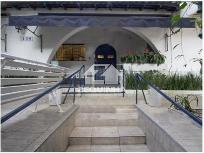 Casa, 10 quartos, 584 m² - Foto 3