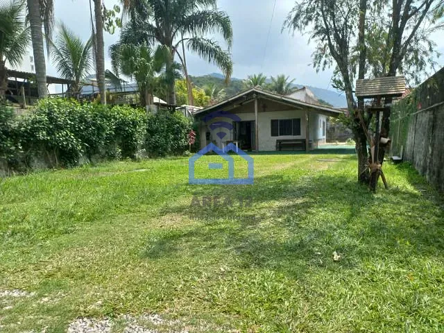 Casa com 429m² 2 quartos e 2 banheiros, à venda, no bairro Martim de Sá em Caraguatatuba