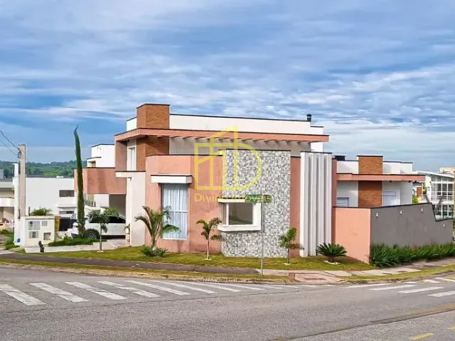 Casa com 300m² 3 quartos e 1 banheiro, à venda, no bairro Vossoroca em Votorantim